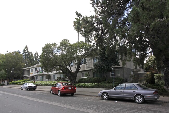 Pamela Drive Apartments in Mountain View, CA - Foto de edificio - Building Photo