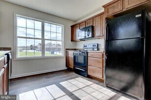 18 Grace Ave in Hanover, PA - Building Photo