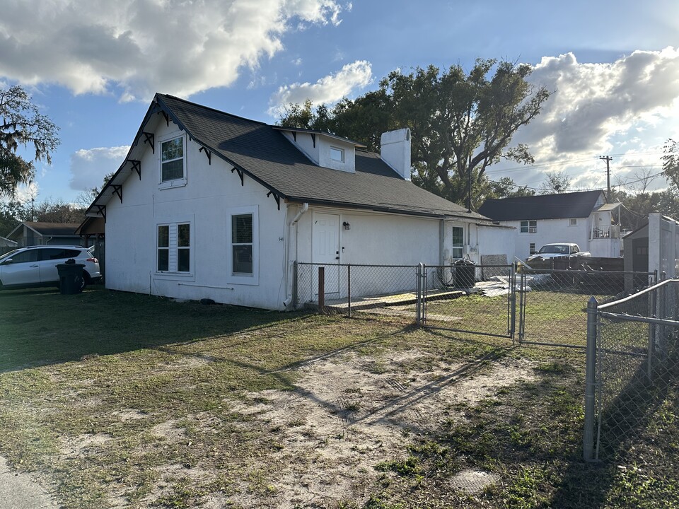 5611 12th St, Unit 5611 in Zephyrhills, FL - Foto de edificio