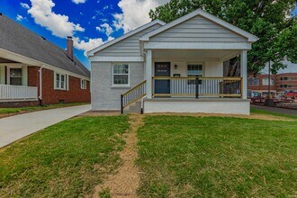 1624 E Olive St in Evansville, IN - Building Photo - Building Photo