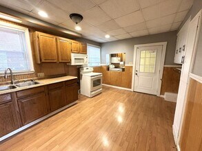 7 Howe St in Lewiston, ME - Building Photo - Building Photo