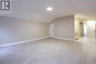 81 McMillan Dr in Oshawa, ON - Building Photo - Building Photo