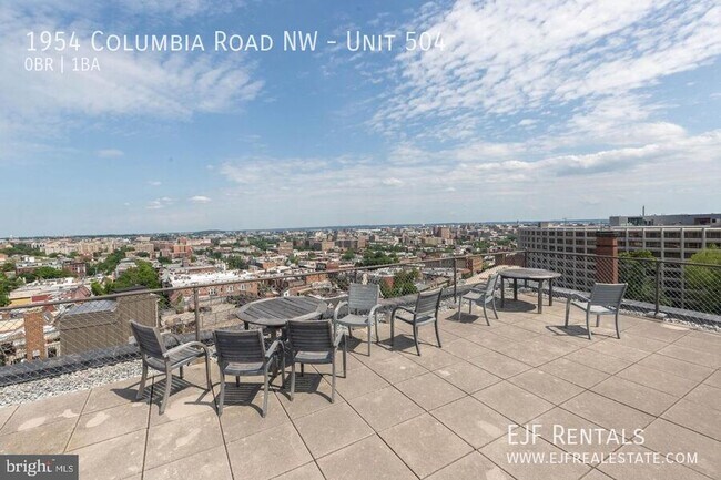 1954 Columbia Rd NW in Washington, DC - Building Photo - Building Photo