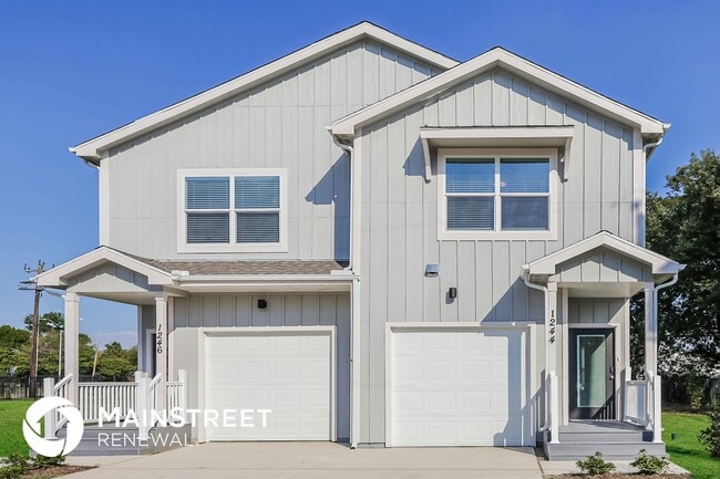 property at 1244 Lonsdale Ave