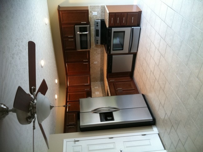 2739 Charleston Rd in Poca, WV - Building Photo - Building Photo