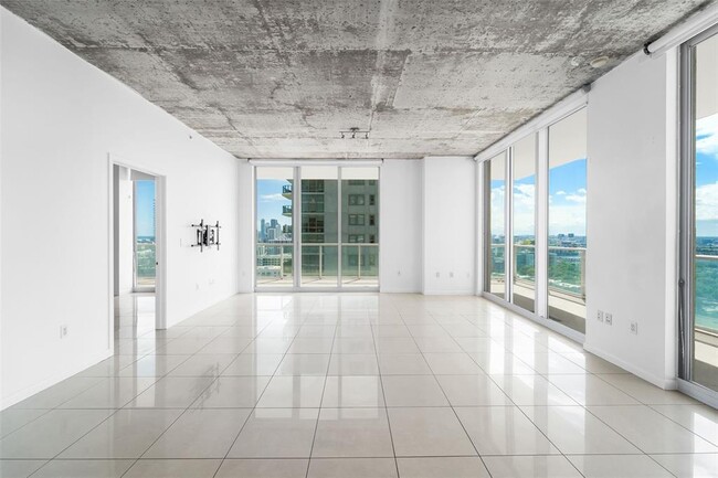 3470 E Coast Ave in Miami, FL - Building Photo - Building Photo