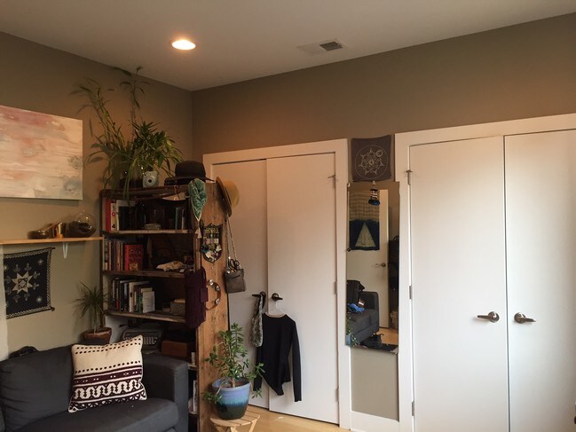 882 N Lawrence St, Unit 2 photo'