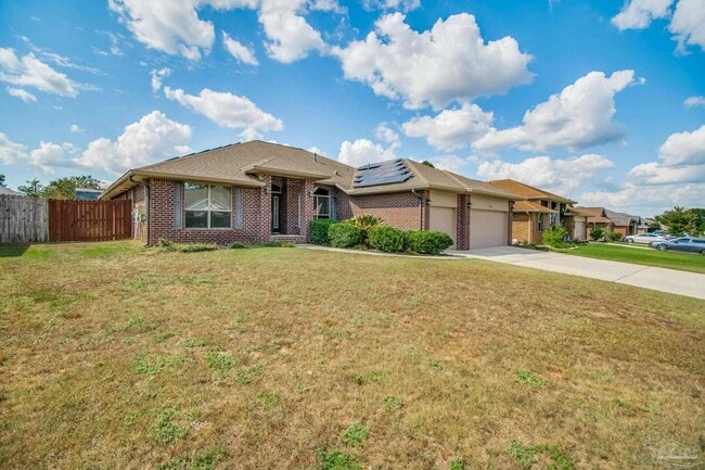 5202 English Oak Dr in Pace, FL - Building Photo - Building Photo