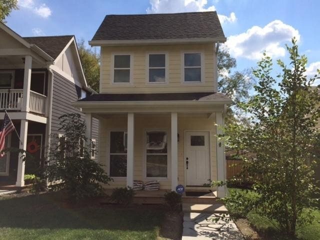 property at 4703B Illinois Ave