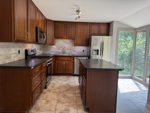 11350 Meadowside Dr in St. Louis, MO - Building Photo - Building Photo