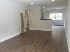 639 4th St, Unit 2 in Hermosa Beach, CA - Building Photo - Building Photo