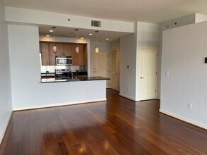 565 Peachtree St NE in Atlanta, GA - Building Photo - Building Photo