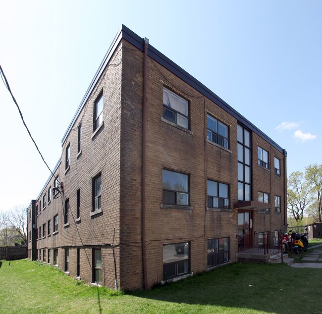 9 Greentree Ct in Toronto, ON - Building Photo - Primary Photo