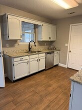 1071 Steele Rd in Rossville, GA - Building Photo - Building Photo