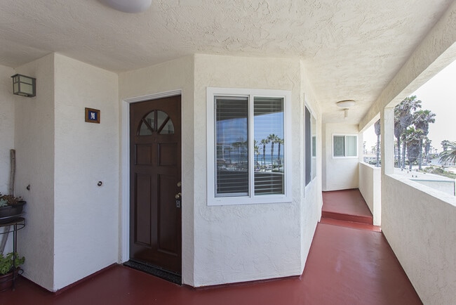933 Seacoast Dr in Imperial Beach, CA - Building Photo - Building Photo