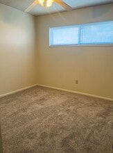 Chamberlain and Lawnfair Apartments in Fairlawn, OH - Building Photo - Building Photo