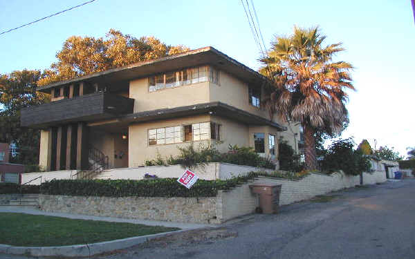 138-152 N Crimea St in Ventura, CA - Building Photo - Building Photo