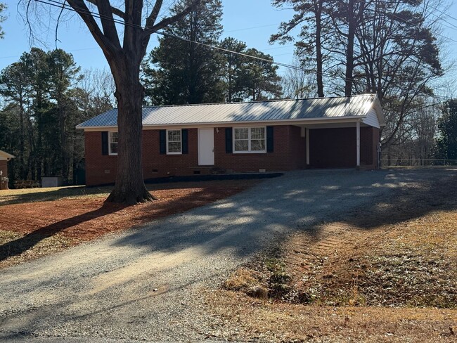 340 Oakwood Rd in Lexington, NC - Building Photo - Building Photo
