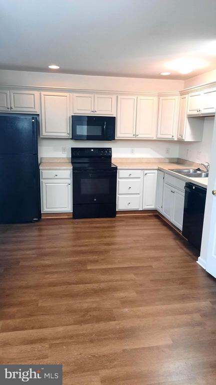 303 Antilles Court in Hampden Township, PA - Building Photo - Building Photo