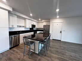 1404 Mauro Pietro Dr in Petaluma, CA - Building Photo