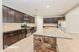 111 Meadow Mill Dr in Conroe, TX - Building Photo - Building Photo