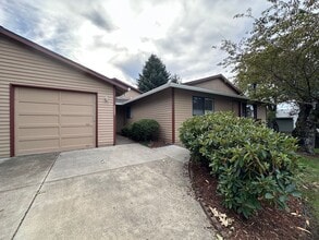 3422 SE 12th St in Gresham, OR - Building Photo - Building Photo