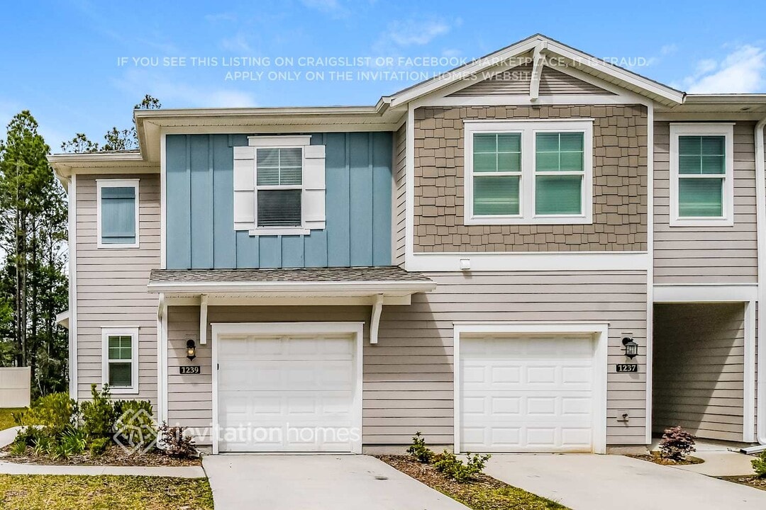 1239 Coastal Mdw Trl in Jacksonville, FL - Building Photo