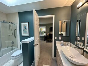 9048 Gleneagle Dr in Blaine, WA - Building Photo - Building Photo