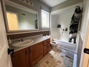 73 Neptune Rd in St John's, NL - Building Photo - Building Photo