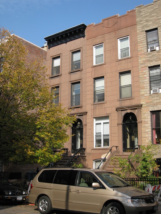 153 Carroll St in Brooklyn, NY - Building Photo