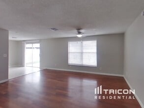 3311 Russett Dr in Tampa, FL - Building Photo - Building Photo