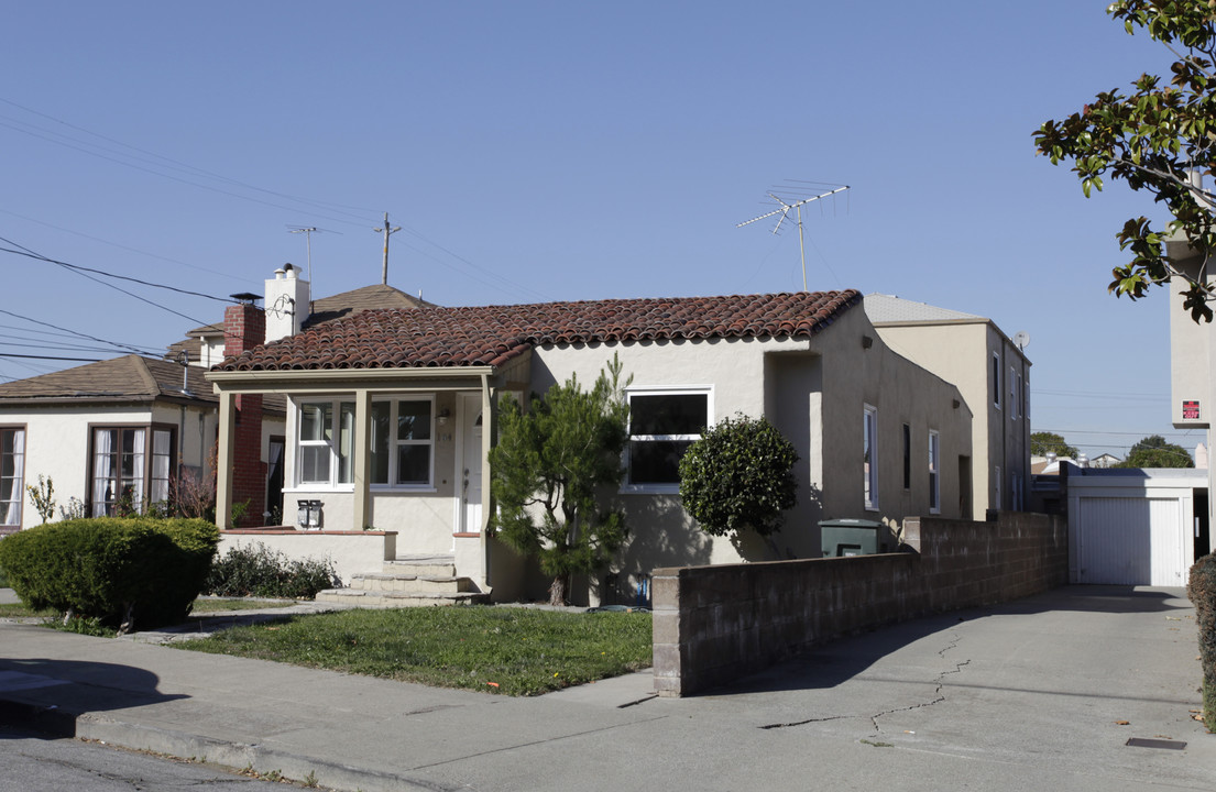 164 Belleview Dr in San Leandro, CA - Building Photo