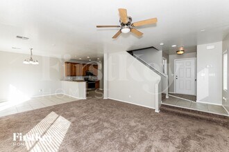 1525 Beams Ave in North Las Vegas, NV - Foto de edificio - Building Photo