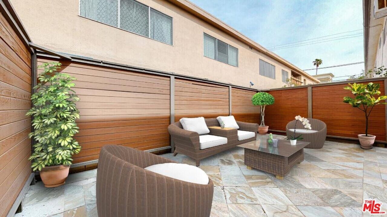 1043 12th St-Unit -2 in Santa Monica, CA - Building Photo