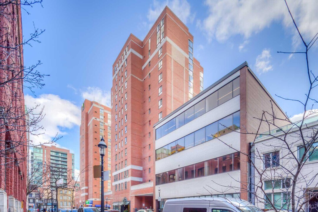 95-895 Lombard St in Toronto, ON - Building Photo