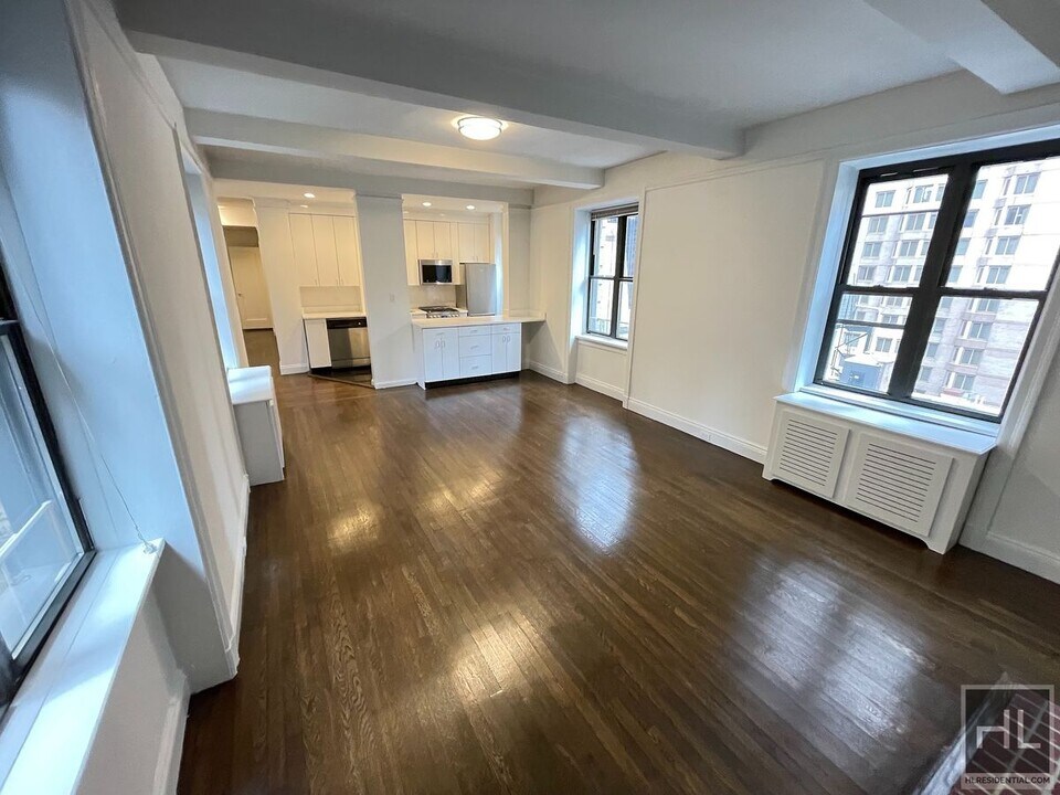 WEST 55 STREET in New York, NY - Building Photo