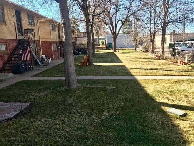 3211 S Lincoln St in Englewood, CO - Building Photo - Building Photo