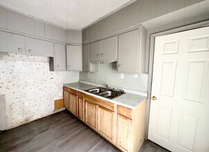 5856 Barrett St in Detroit, MI - Building Photo - Building Photo
