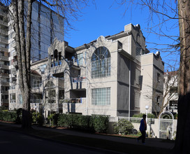 Charlotte Garrdens in Vancouver, BC - Building Photo - Building Photo