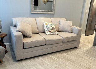 585 Dune Rd in Southampton, NY - Building Photo - Building Photo