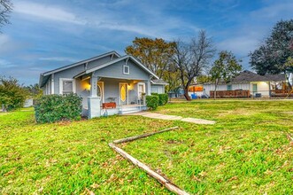 302 N Fannin St in Rockwall, TX - Building Photo - Building Photo