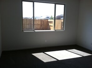3831 E Mary Ave in Visalia, CA - Building Photo - Building Photo