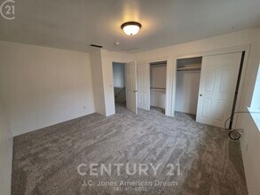 317-317 NE Cooper Ln in Grants Pass, OR - Building Photo - Building Photo