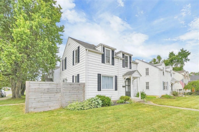 105 W Church St
