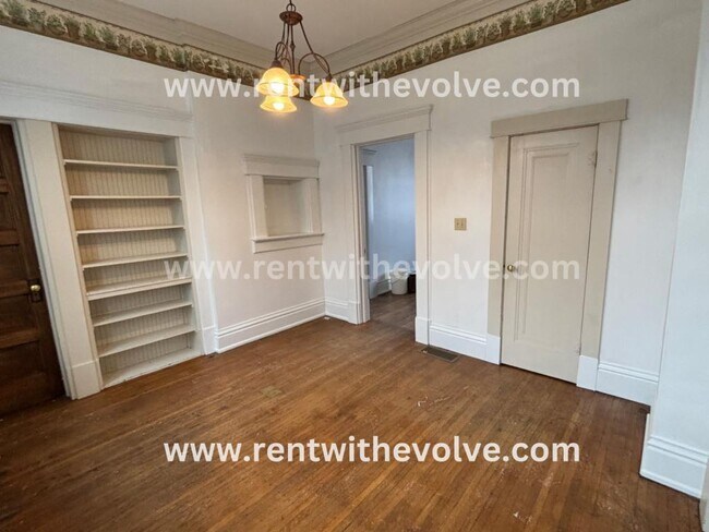 120 E Franklin St in Winchester, IN - Building Photo - Building Photo