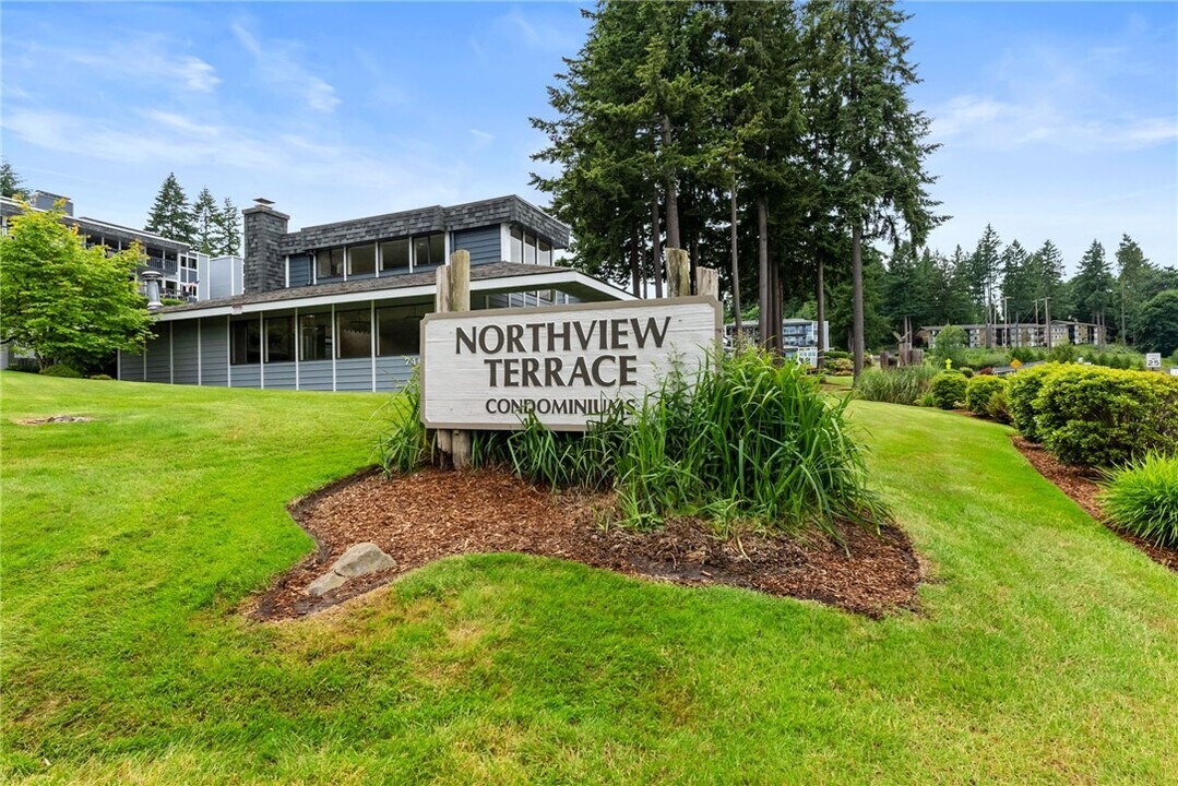 7400 Stinson Ave, Unit 110 in Gig Harbor, WA - Foto de edificio