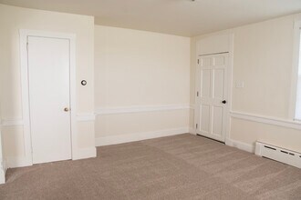 488 S Colebrook Rd in Manheim, PA - Building Photo - Building Photo