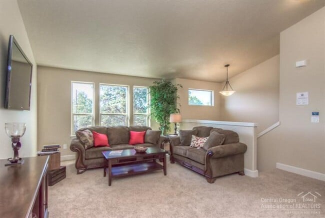 20661 Tango Creek Ave in Bend, OR - Building Photo - Building Photo
