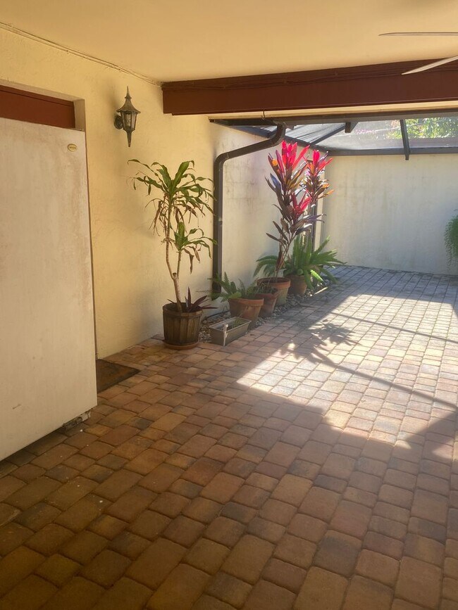 property at 5505 Fort Pierce Blvd