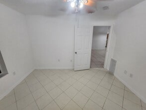 7273 NW 80th Ct in Okeechobee, FL - Building Photo - Building Photo